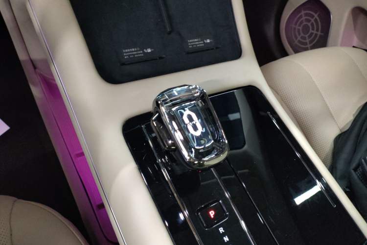 Used Hima AITO M7 2024 1.5T Intelligent Driving 4WD Max Edition 5 Seats
