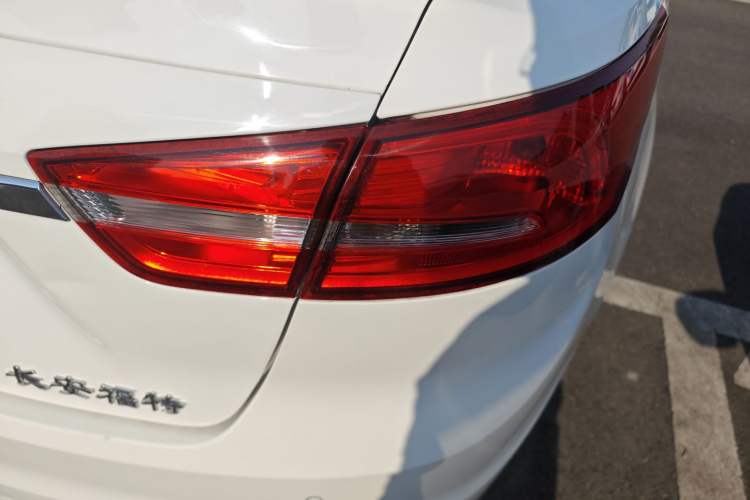 Used Ford Escort 2015 1.5L Manual Fashion Edition