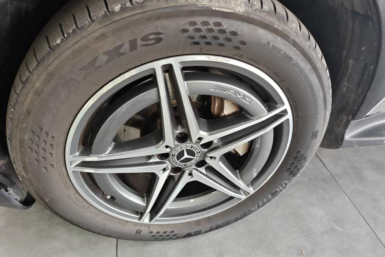 Used Mercedes-Benz EQC 2021 EQC 400 4MATIC Left Front Wheel Hub