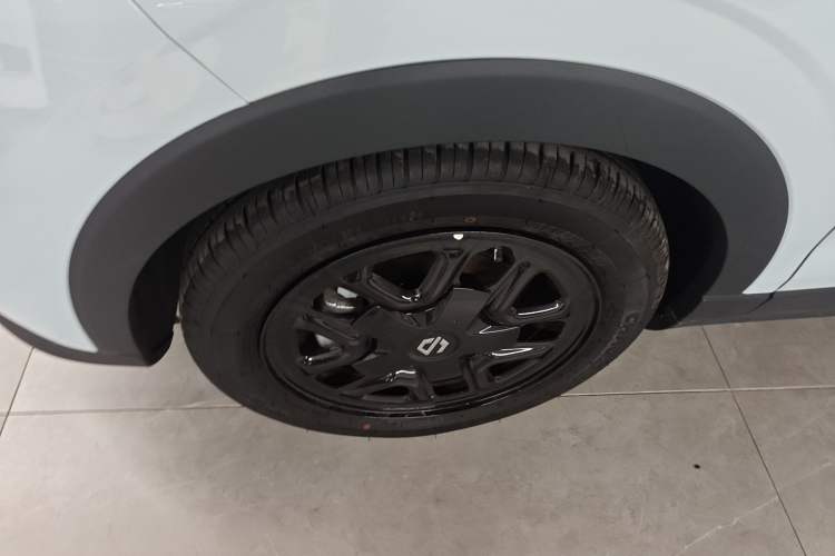 Used Leapmotor T03 2025 310 Comfort Edition Left Front Wheel Hub