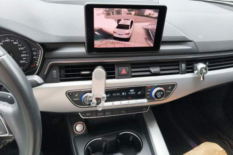 Used Audi A5 2017 Sportback 40 TFSI Fashion Model Audio And AC Panel