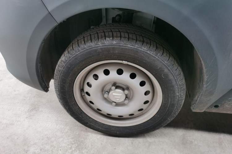 Used Foton Intelligent Blue Elf E7 2024 All-Electric Van Flat Roof 2 Seats CATL 46.36 kWh