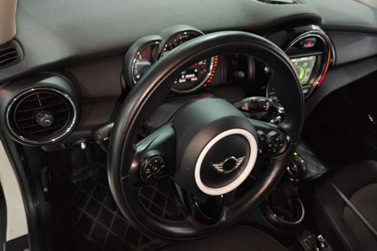 Used MINI 2014 1.2T ONE+
