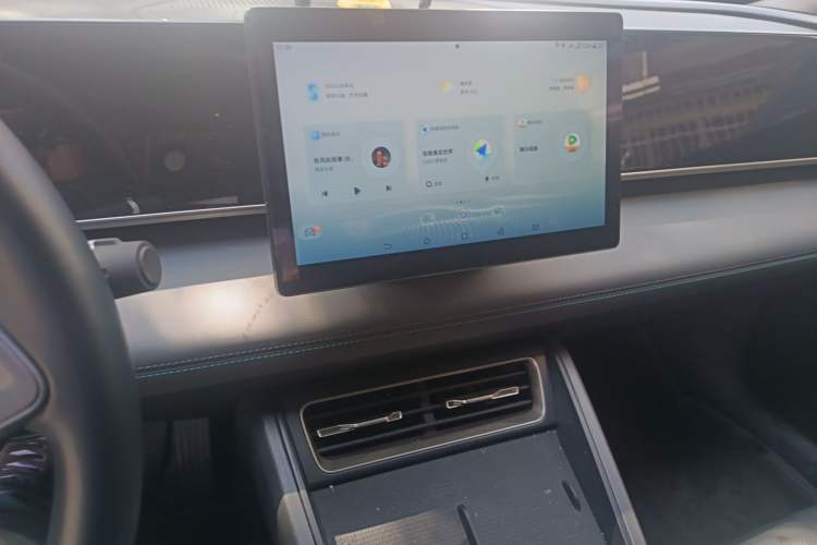 Used BYD Qin L 2024 DM-i 80KM Leading Model Audio And AC Panel