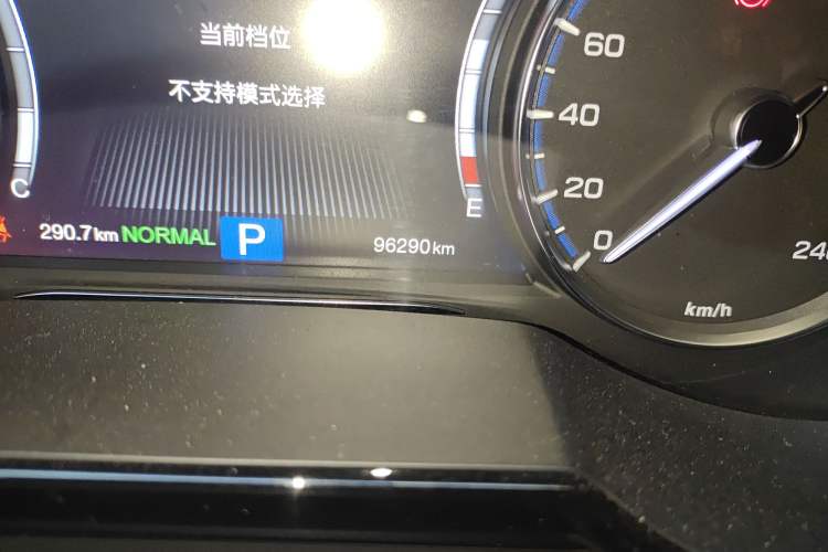 Used GAC Trumpchi GS8 2017 320T Two-Wheel Drive Luxury Smart Connectivity Version (7 Seats)