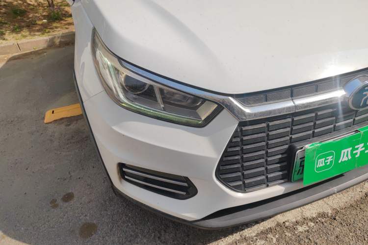 Used BYD Yuan New Energy 2018 EV360 Smart Connected Cool Model