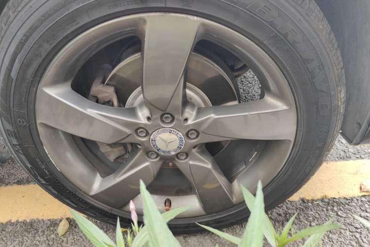 Used Mercedes-Benz GLK-Class 2013 GLK 300 4MATIC Dynamic Sunroof Model Right Front Wheel Hub