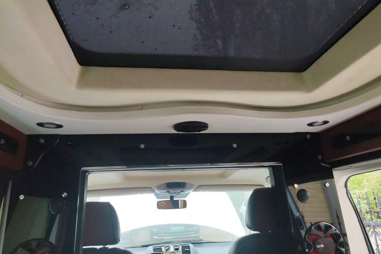 Used Xinkai Vito 2015 3.0L Standard Edition Headliner