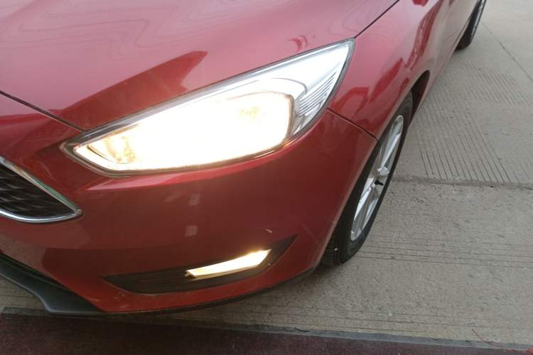 Used Ford Focus 2018 Hatchback Classic 1.6L Automatic Trendy SmartDrive Edition