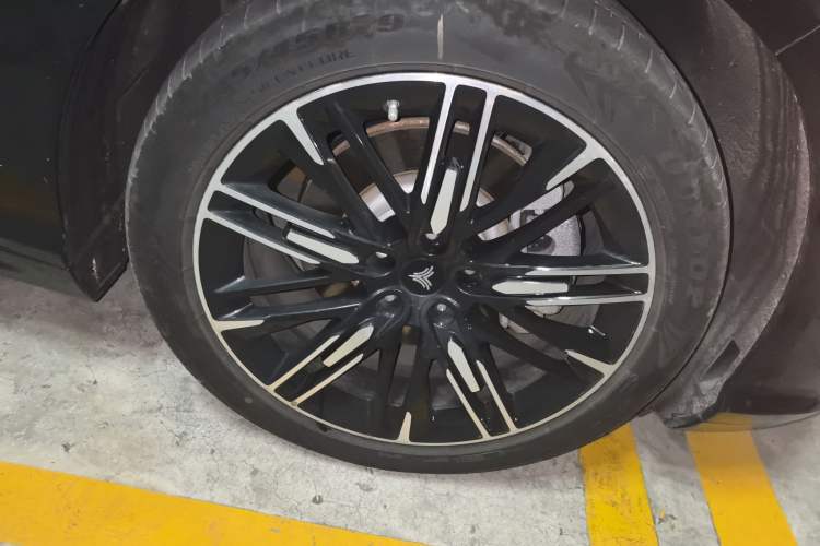 Used NETA S 2022 Extended-Range Version 1160 km Range Rear-Wheel Drive Mid-Grade
