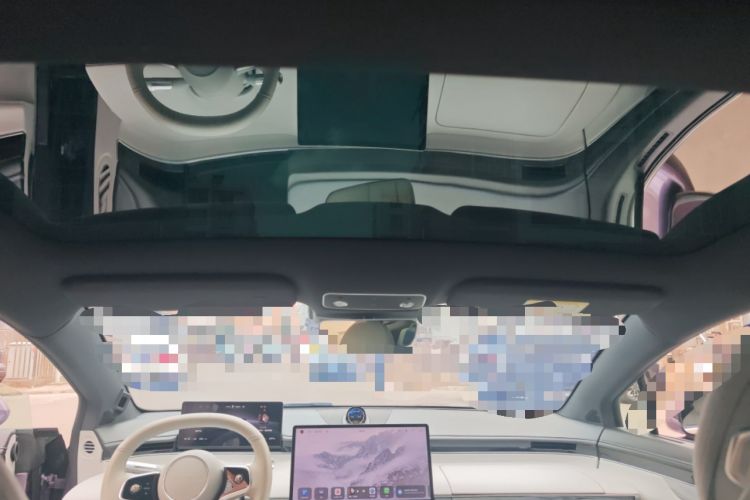 Used Hima Luxeed S7 2025 705 km Max Headliner