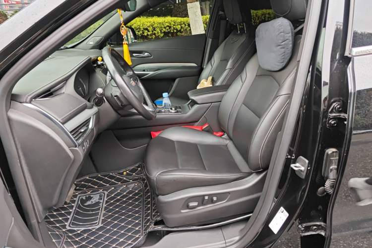 Used Cadillac XT4 2020 28T Two-Wheel-Drive Leading Version