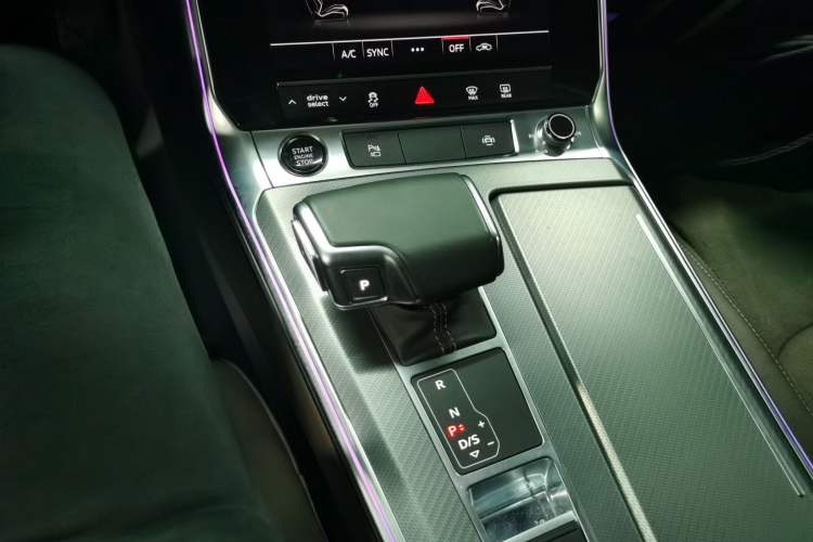 Used Audi A7L 2024 45TFSI S-line Dream-Building Edition Flow Crystal Package
