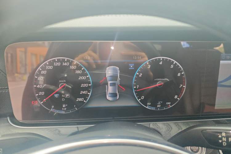 Used Mercedes-Benz E-Class 2017 E 300 L Sporty and Stylish Model
