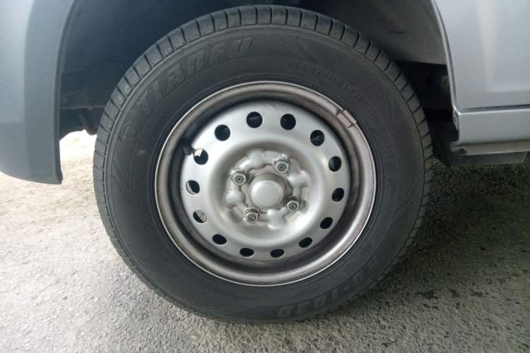 Used Wuling Zhiguang 2020 1.2L Practical Model China VI LSI Exterior 4