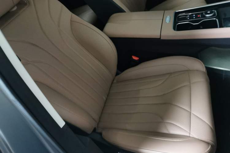 Used Chery Tiggo 8 L 2024 2.0T Two-Wheel Drive Prestige Version 5 Seats