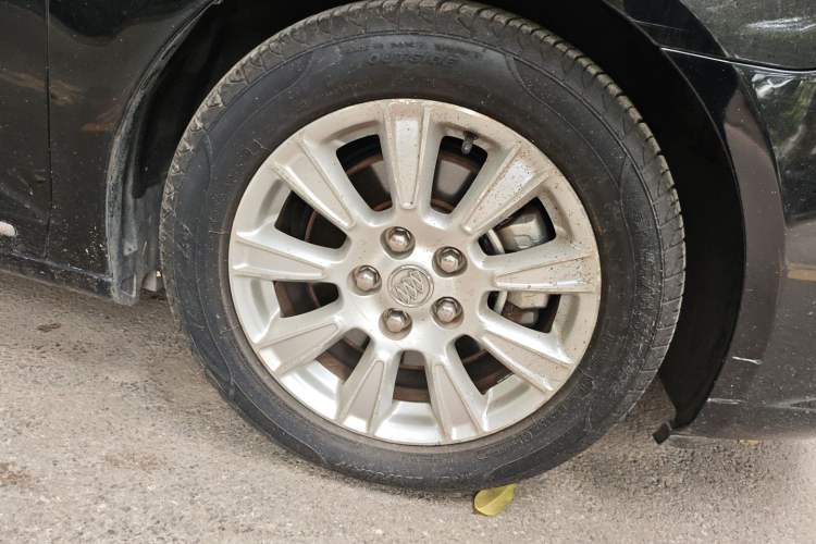 Used Buick LaCrosse 2011 2.4L SIDI Elegant Edition