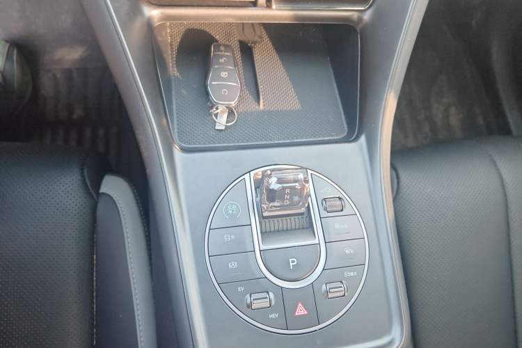 Used BYD Sealion 05 DM-i 2025 DM-i 75KM Prestige Model Gear Lever
