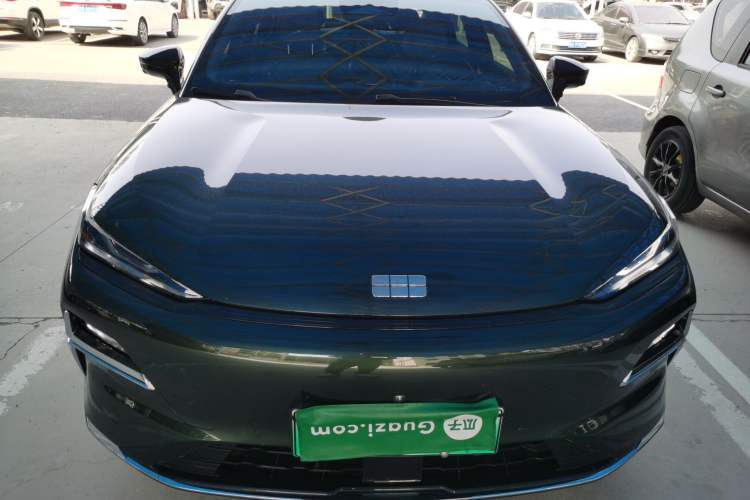 Used Geely Galaxy 8 2025 130km EM-P Starship Edition