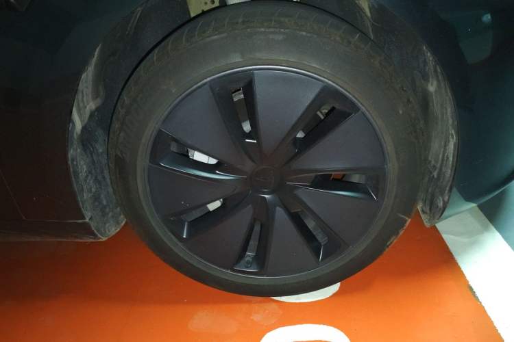 Used Tesla Model 3 2025 Rear-Wheel-Drive Version
