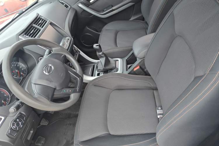 Used Land X5 2016 Plus 1.5T Manual Enjoyment Edition
