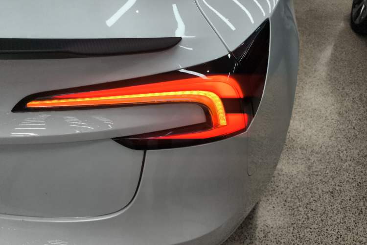 Used Tesla Model 3 2025 Rear-Wheel-Drive Version