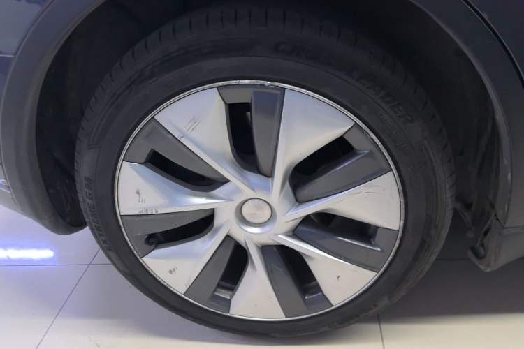 Used Tesla Model Y 2022 Revised Version Rear-Wheel Drive Exterior 5