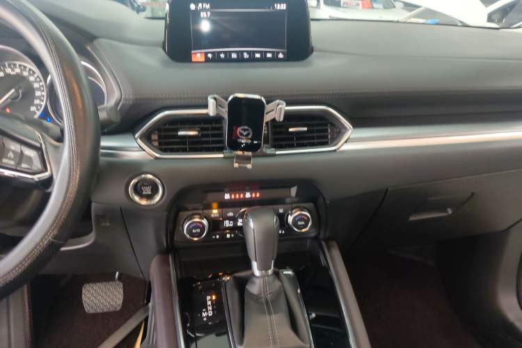 Used Mazda CX-8 2019 2.5L Two-Wheel Drive Luxury Version