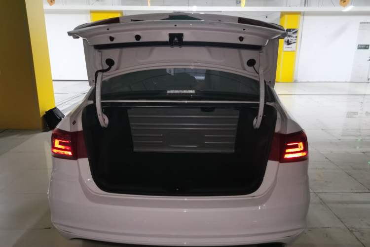 Used Volkswagen Santana 2019 1.5L Automatic Fashion Edition China VI
