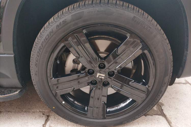 Used Polestones 01 2023 Deluxe 6-Seater Version