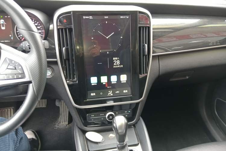 Used BYD Song MAX 2017 1.5T Automatic Smart Connect Prestige 7-Seater Audio And AC Panel