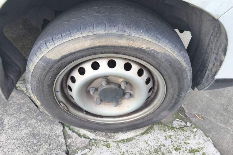 Used Karry Jiangtun 2023 Wide-body Edition AVIC Lithium Battery 38.64 kWh Right Front Wheel Hub