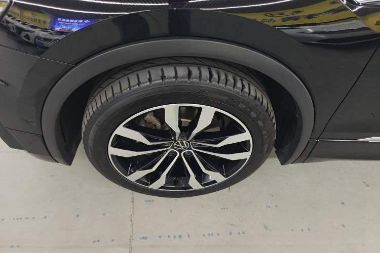 Used Volkswagen Tiguan L 2021 330TSI Automatic Two-Wheel Drive R-Line Flagship Edition