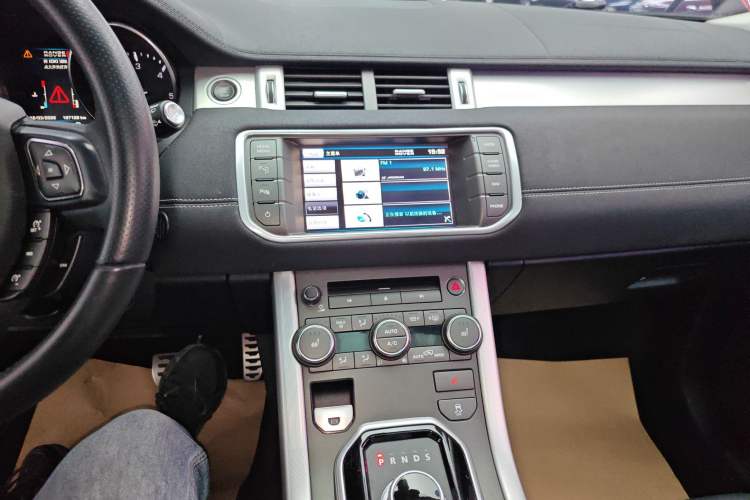 Used Land Rover Range Evoque 2013 2.2T 5-Door Diesel Edition Audio And AC Panel
