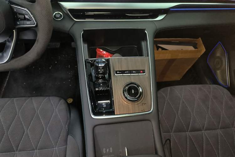 Used Geely Auto Monjaro L 2025 Dongfang Yao 2.0TD Automatic Lanxing Edition