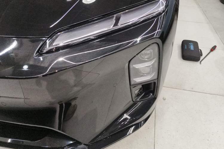 Used Nio ET5 2025 75 kWh Left Front Headlight