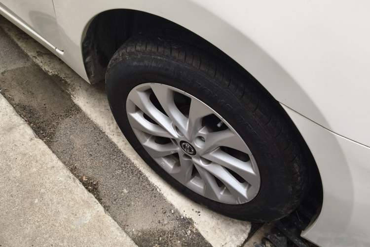 Used Nissan Sylphy 2019 1.6XV CVT Smart Connect Luxury Edition China VI Standard Right Front Wheel Hub