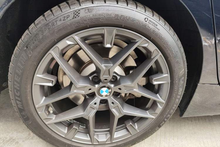 Used BMW 3 Series 2025 330Li M Sport Shadowline Package Exterior 5