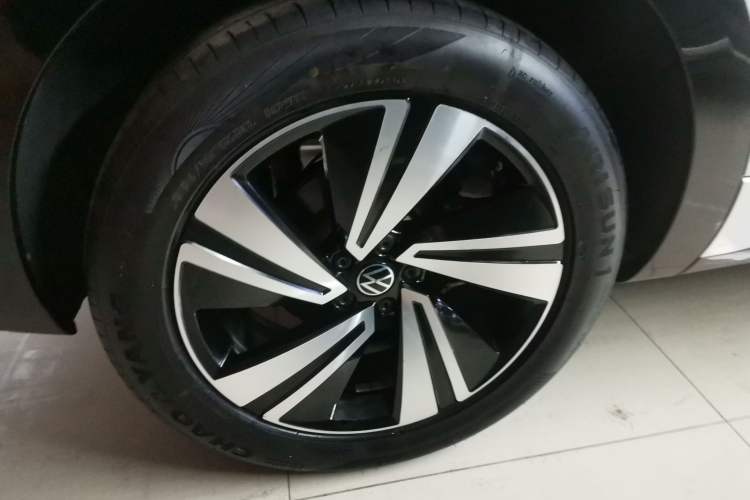 Used Volkswagen Tavendor 2023 380TSI Four-Wheel Drive R-Line Cruise Edition Exterior 2