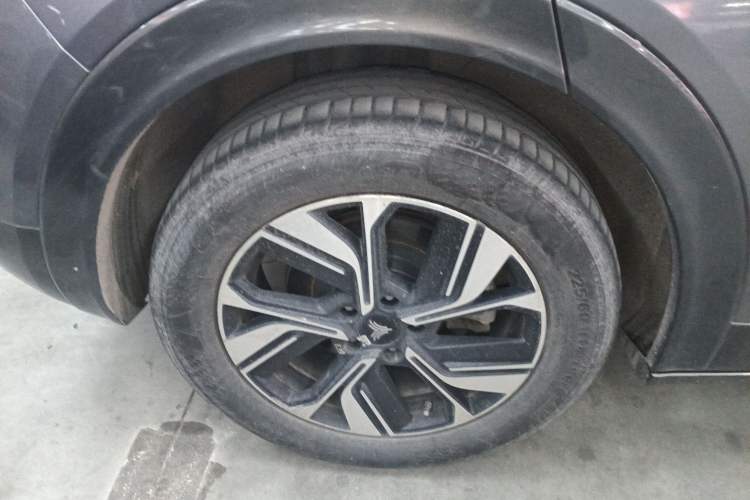 Used NETA U 2023 NETA U-Ⅱ 400 U Show Edition – Lithium Iron Phosphate
