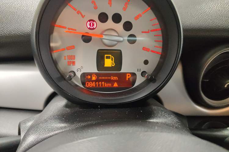 Used MINI Clubman 2011 1.6L COOPER Fun Odometer Close Up