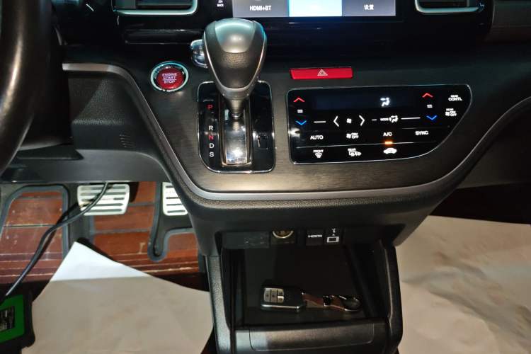 Used Honda Elysion 2016 2.4L Luxury Edition
