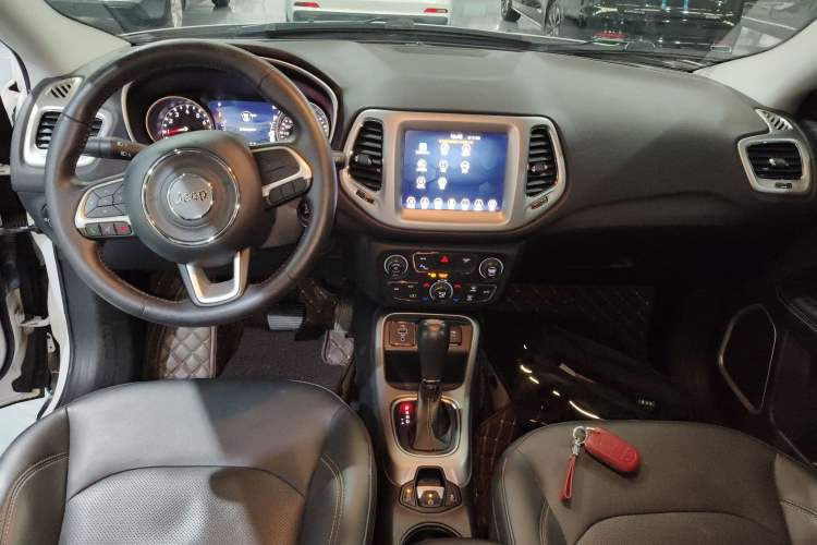 Used Jeep Compass 2019 200T Automatic Family Edition - Connected Large Screen Version
