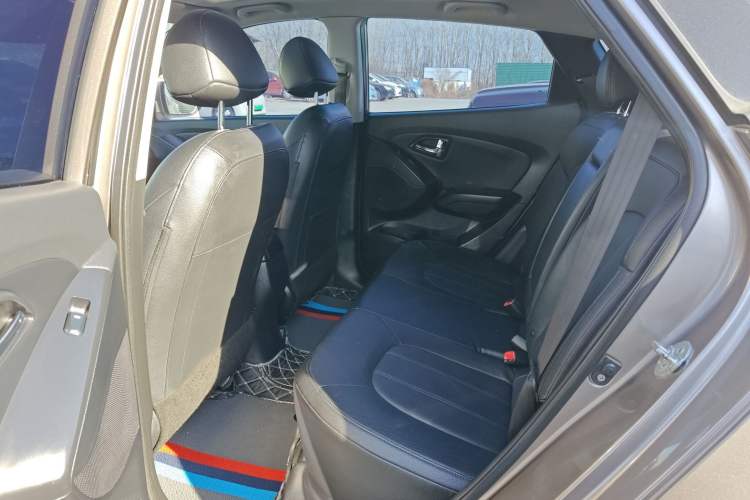 Used Hyundai ix35 2013 2.0L Automatic Two-Wheel Drive Smart GLS China IV Standard
