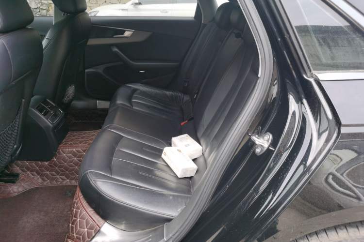 Used Audi A4L 2018 30th Anniversary Edition 40 TFSI Trendy Model Left Rear Seat