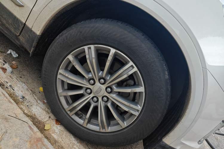 Used Cadillac XT5 2018 25T Luxury Model