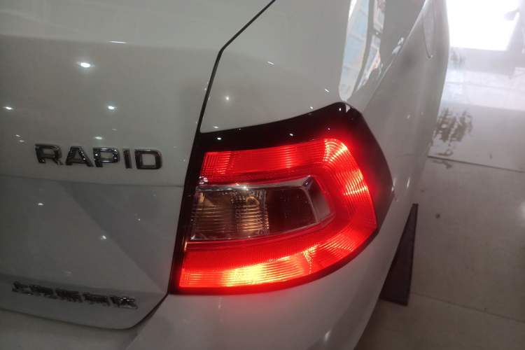 Used Skoda Rapid 2018 1.6L Automatic Comfort Edition