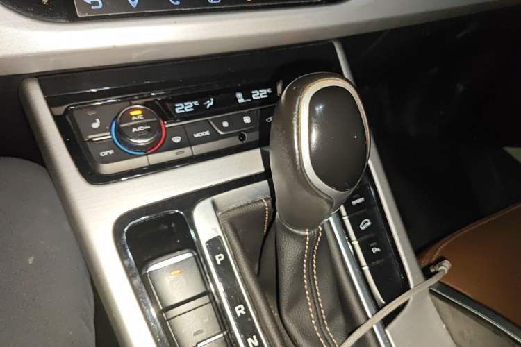 Used Geely Auto Emgrand X7 Sport 2016 1.8TD Automatic ZhiZun Version