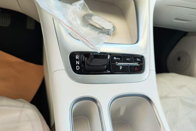 Used Geely Galaxy Geome 2025 410 km Free Version

