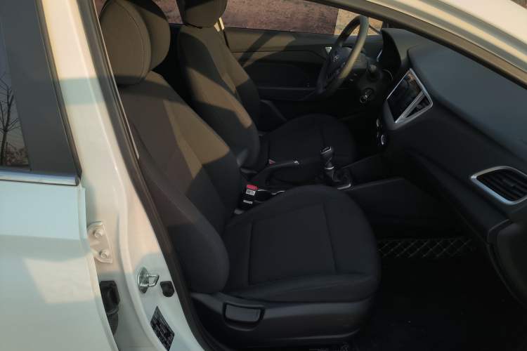 Used Hyundai Verna (new generation) 2020 1.4L Manual GLS Cool Edition